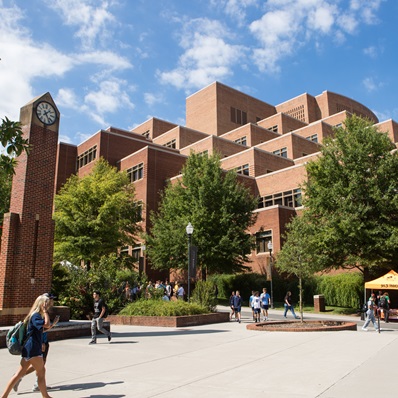University of Tennessee, Knoxville Delivering on the Expectations of Digital-Native Users